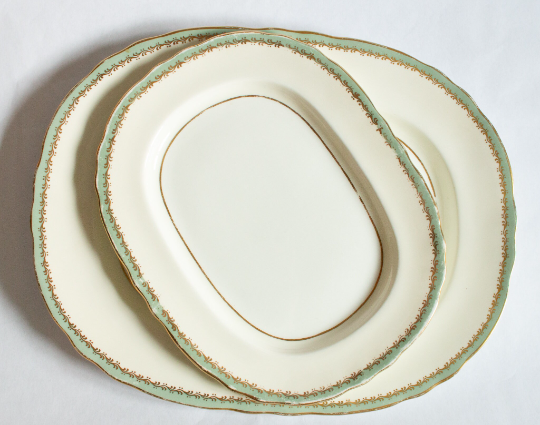 Aynsley Bone China Graduated Serving Plates with Green Border (2)