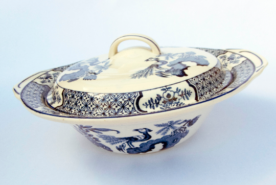 Wood & Sons England 'Yuan' Blue and White Transferware Lidded Serving Dish or Tureen