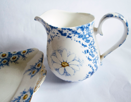 Daisy Themed Mismatched Cake Plate and Milk Jug