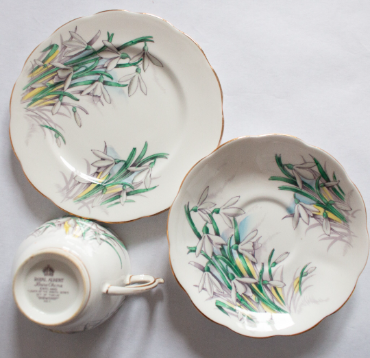 Royal Albert Bone China 'Snowdrop' Pattern Teacup Trio