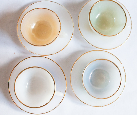 Arcopal France Tea Cups and Saucers (4)