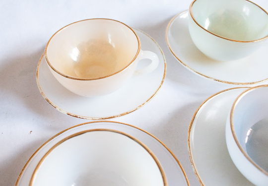 Arcopal France Tea Cups and Saucers (4)