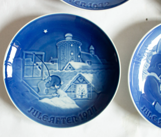 Royal Copenhagen Christmas Plates (1973, 1971, 1977, 1972) (4)