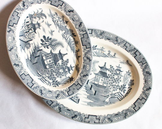 Antique Royal Worcester 'Willow' Pattern Blue and White Transferware Graduated Serving Platters (2)