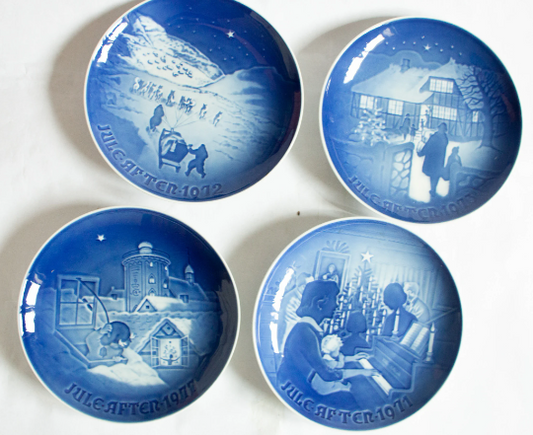 Royal Copenhagen Christmas Plates (1973, 1971, 1977, 1972) (4)